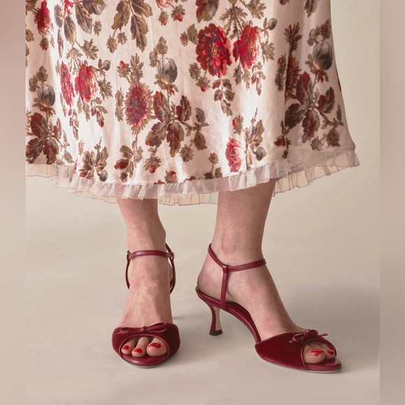 Doen Shoes - Doen Arianna Peep Toe Heels Currant Velvet Purple Size 37 US 7